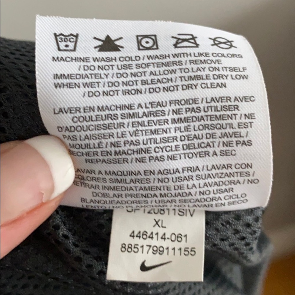 Nike dark grey windbreaker pants - Picture 7 of 7
